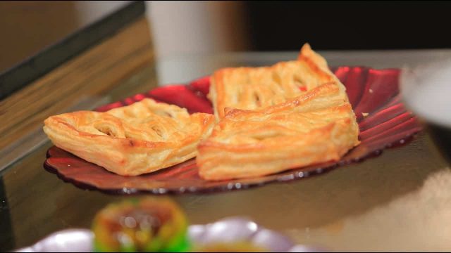 طريقة إعداد فطائر الدجاج بالبف باستري