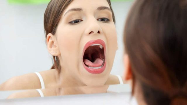 علاج التهاب الحلق الشديد بمكونات من المطبخ