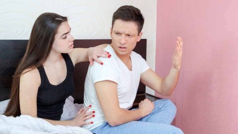 أفكار رومانسية لمصالحة زوجك .. جربيها!