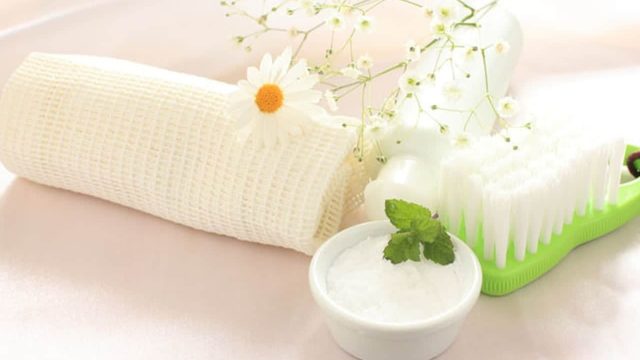 جربي وصفة الكربونه لتبييض المناطق الداكنة