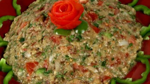 خطوات تجهيز بابا غنوج بالطماطم للسحور