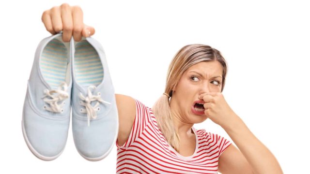 مكونات طبيعية للتخلص من رائحة القدمين الكريهة