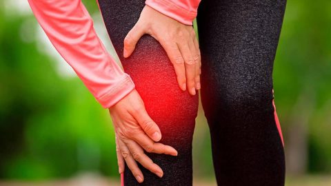 طرق طبيعية لمعالجة آلام الركبة