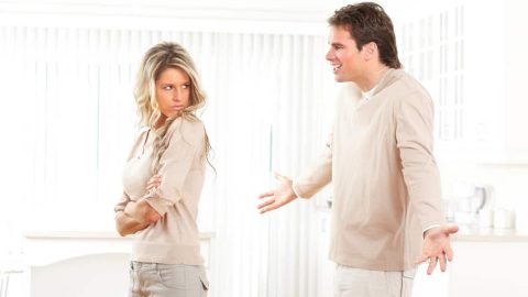 الزوج العصبي : جربي هذه الحيل حتى تكسبي وده