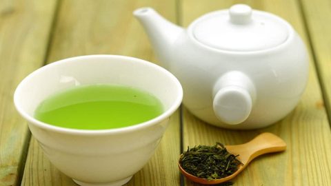 طرق غير مكلفة لعلاج مشاكل البشرة بالشاي الأخضر