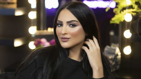 نجمة خليجية تبث فيديو من حوض الاستحمام والجماهير تشن غضبها!