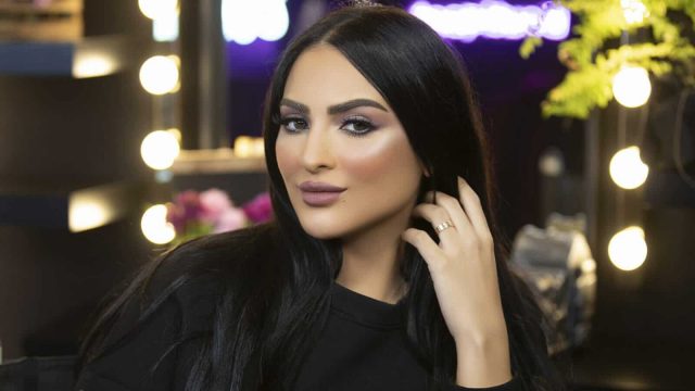 نجمة خليجية تبث فيديو من حوض الاستحمام والجماهير تشن غضبها!