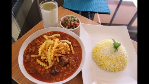 خطوات تجهيز خورشيت قيمه مع الأرز