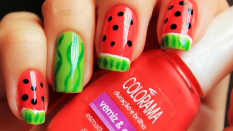 رسومات الفواكه لإطلالة أظافر مرحة هذا الصيف 2019