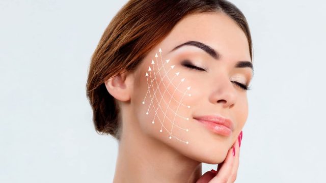 تقنية شد البشرة بالخيوط الذهبية: الفوائد والأضرار