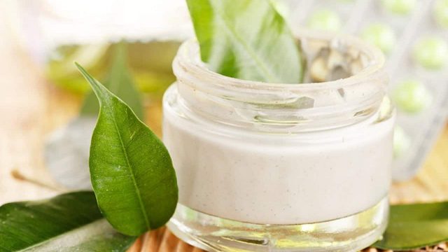 اكتشفي طريقة شد البشرة بدون تدخل جراحي!