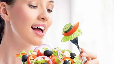 كيف تتعاملين مع ثبات الوزن عند اتباع الريجيم؟