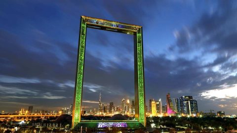 أكبر إطار في العالم على الطريقة الإماراتية في دبي