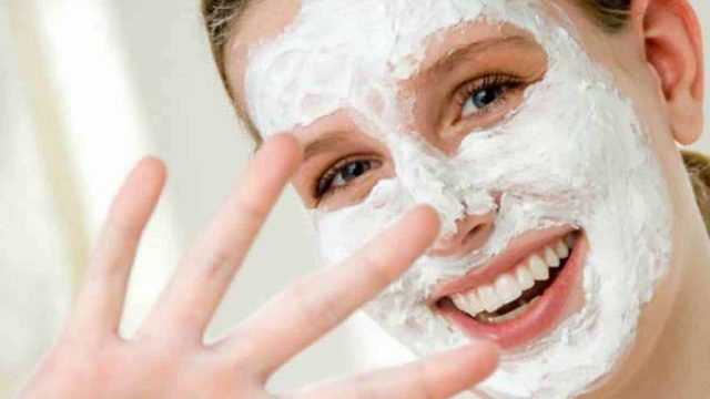 فوائد الزبادي للعناية بجمال بشرتك