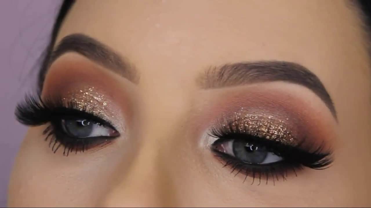 مكياج للعيون الواسعة