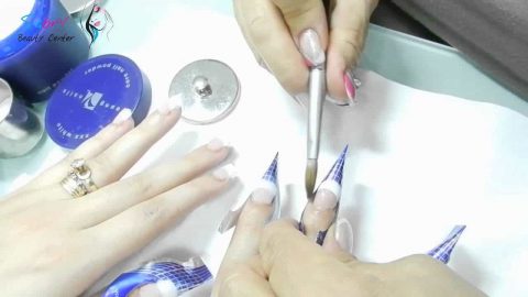 أخطاء تركيب الأظافر الجل اكتشفيها معنا