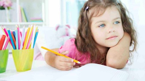 نصائح تربوية سليمة للتعامل مع الطفل المصاب بفرط الحركة