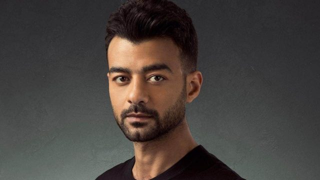 فنان مصري يفاجئ الجمهور ويكشف عن إصابته بمرض خبيث