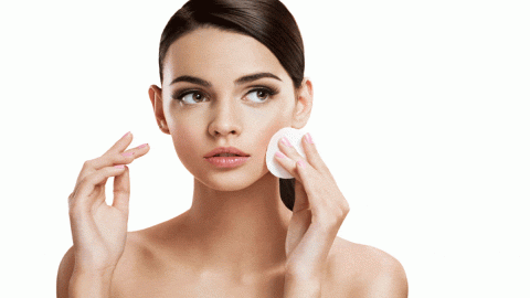 3 مكونات طبيعية ستساعدك على تنظيف بشرتك