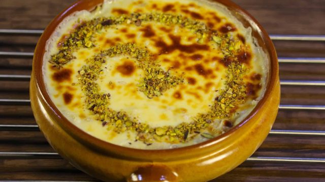 طريقة تجهيز أم علي بالكرواسون