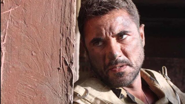 بالصور: أحمد عز يتعرض للاعتداء من شقيقة زينة!