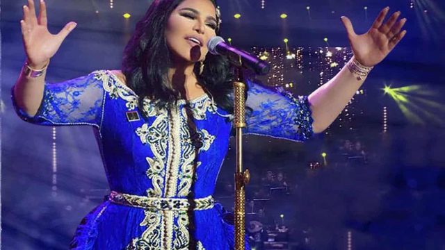 بالفيديو: أحلام تحيي حفلها في السعودية وسط أجواء نارية