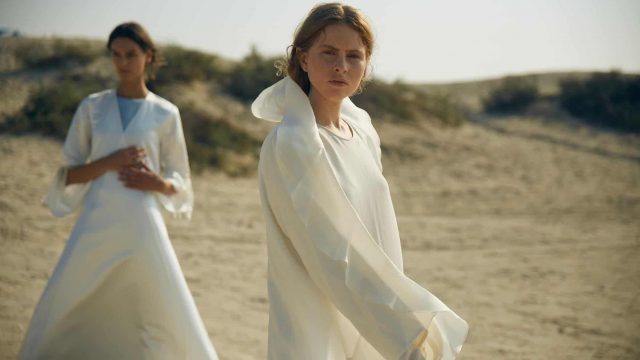 أفضل العبايات الملونة من أحدث صيحات الموضة