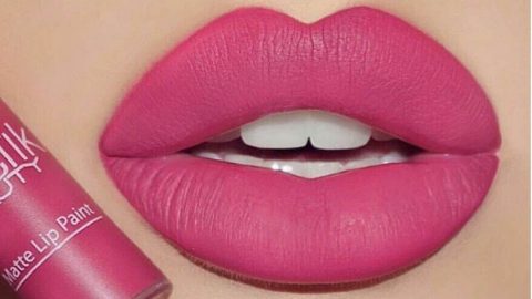 أفضل طريقة لوضع أحمر الشفاه