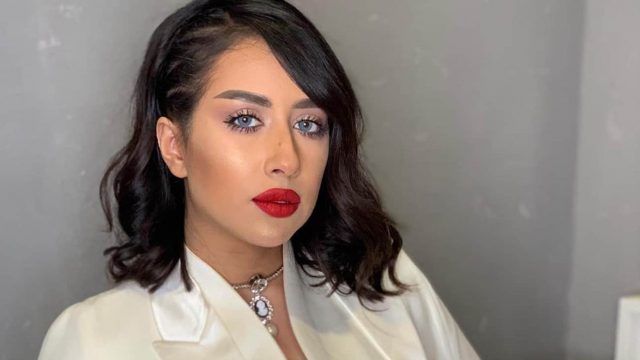 احصلي على إطلالة المكياج الثقيل من وحي فرح الهادي