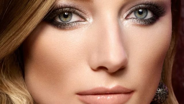 بالخطوات: طريقة تطبيق مكياج عيون سموكي بني بارز