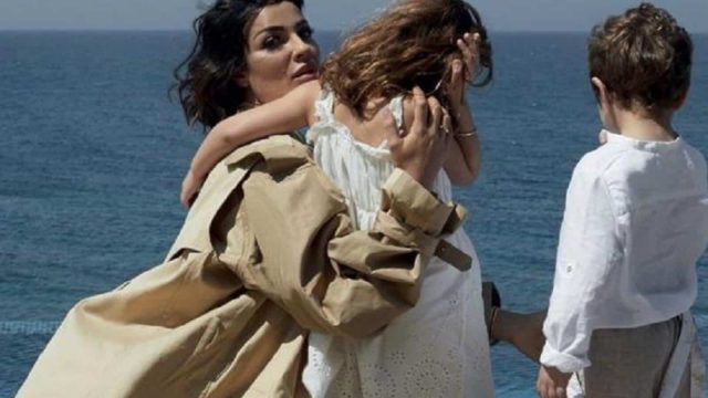 بالفيديو: نادين نجيم رفقة طفليها هافن وجيوفاني!