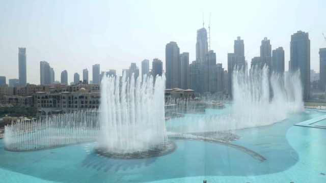 نافورة دبي والأسرار التي تخفيها وجه آخر للنجاح