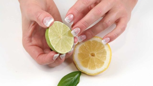 وصفات سحرية لتبييض اليدين بمكون واحد فقط .. جربيها