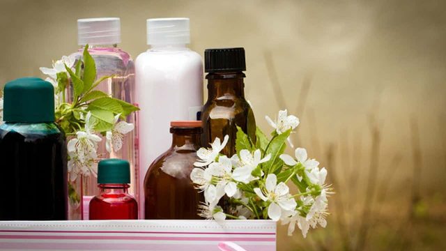 اكتشفي الأسرار الصحية للزيوت العطرية