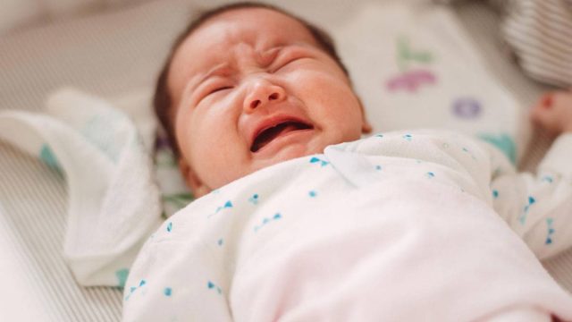 انتفاخ البطن عند الرضع: الأسباب والعلاج