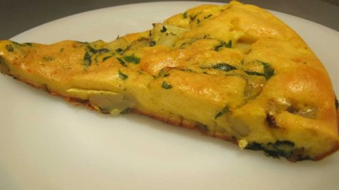 خطوات تجهيز عجة البطاطس بالفرن