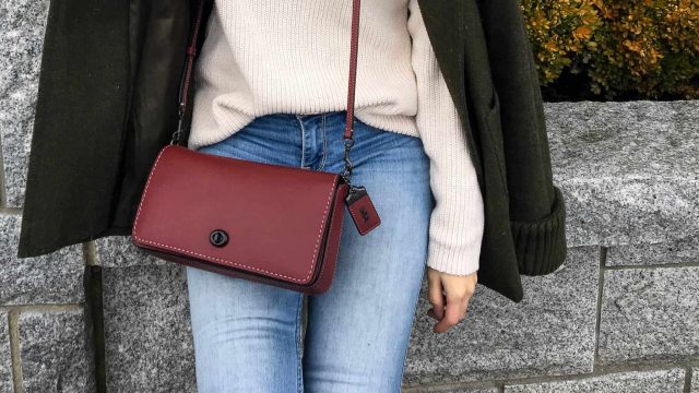 ماهي الأشياء التي يجب أن تتواجد في حقيبة الجامعة؟