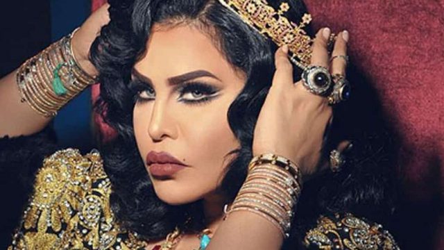 النجمة أحلام رفقة الممثل شاروخان وفيديو يثير الفضول!