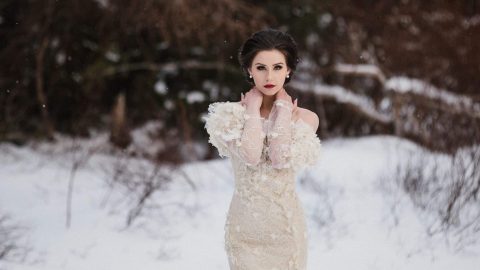 تصاميم فساتين زفاف مناسبة لفصل الشتاء