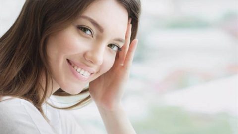 أخطاء العناية بالبشرة قبل سن العشرين