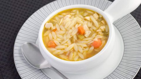 كيفية تجهيز شوربة لسان عصفور