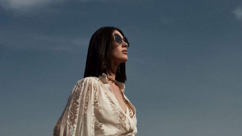 تصاميم جذابة لقفاطين إيلي صعب ضمن أسبوع الموضة بباريس