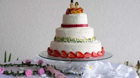 أجمل تصاميم كيك الزفاف لسنة 2019 بالصور