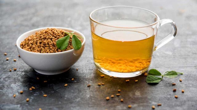 اكتشفي فوائد مشروب الحلبة والحليب لعلاج النحافة