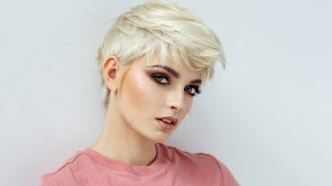 صور تسريحات أنثوية ناعمة للشعر القصير