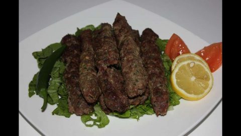 خطوات تجهيز كباب اللحم في الفرن