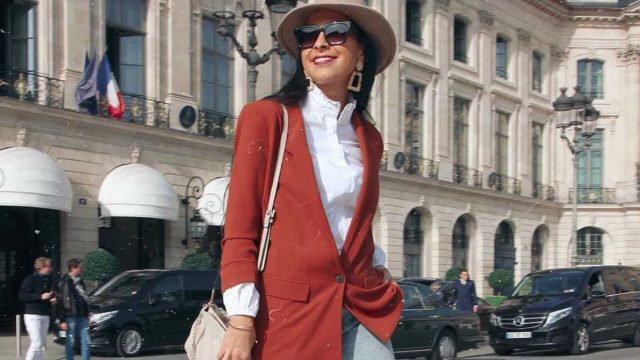 بالصور/ إطلالات مختلفة لتنسيق ملابسك مع تقلبات الجو