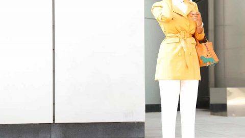 طرق مختلفة لتنسيق المعطف الترنش مع الحجاب