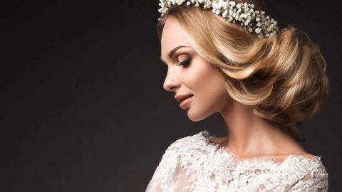 للعروس الإماراتية… أقنعة طبيعية لعلاج تلف الشعر