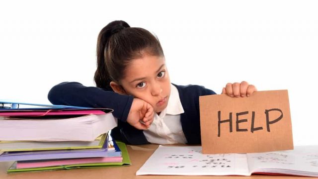 كيف تساعدين طفلك على التحضير للامتحانات بنجاح